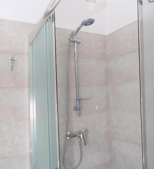 חדר סטנדרט, Domus Petrosa