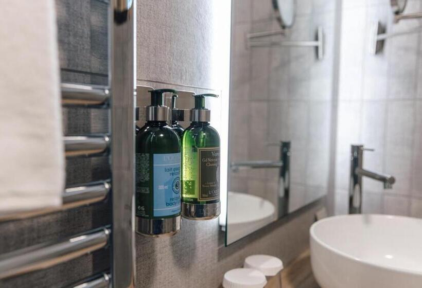 اتاق سوپریور با بالکن, Majerca