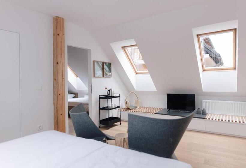 سوییت خانوادگی, Majerca