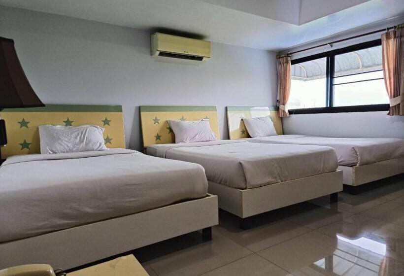 デラックストリプルルーム, Rimnam Hotel Suk Sawat 70