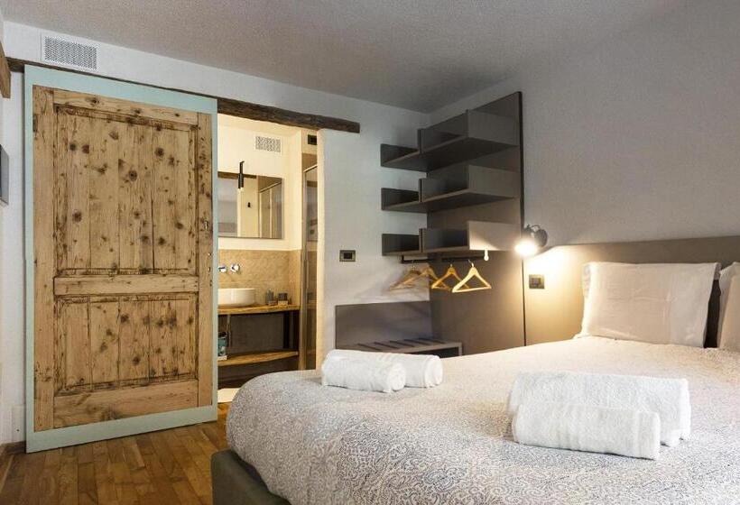 Номер Стандарт, Visaisa Taverna & Foresteria