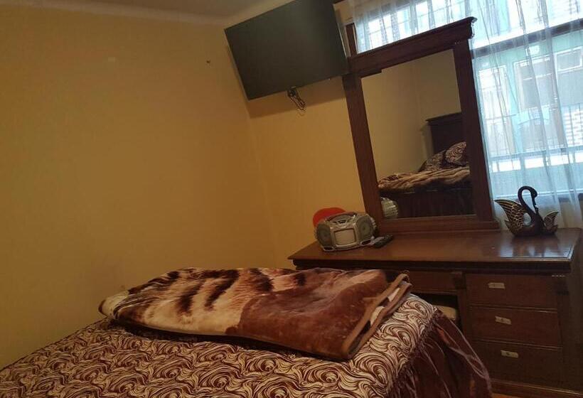 اتاق استاندارد با سرویس بهداشتی مشترک, Hostel Buen Descanso