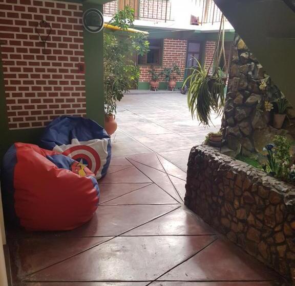 패밀리 룸 공용 욕실, Hostel Buen Descanso