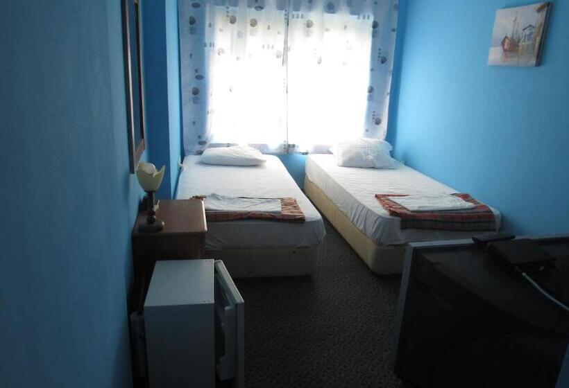 Номер Стандарт, Hostel Papagal