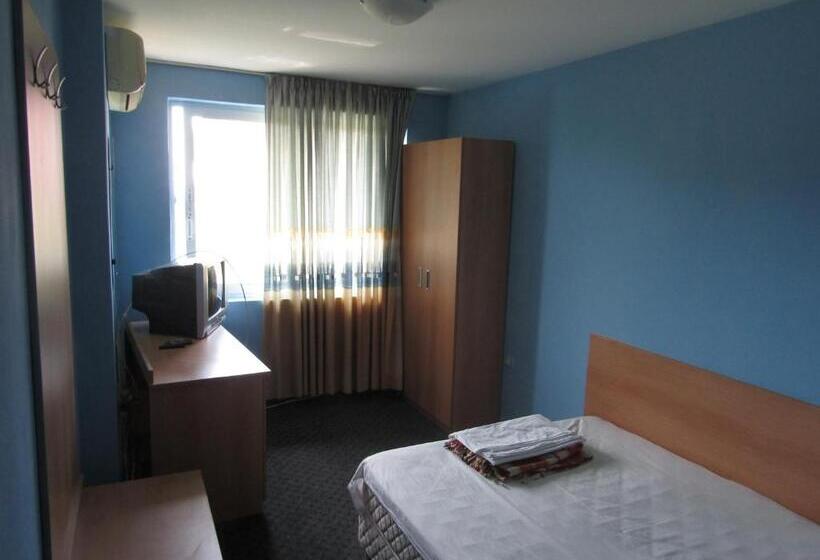 스탠다드 룸, Hostel Papagal