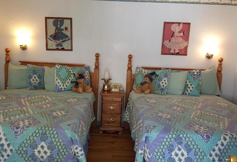 带2个双人床的标准工作室, Canyon Country Inn