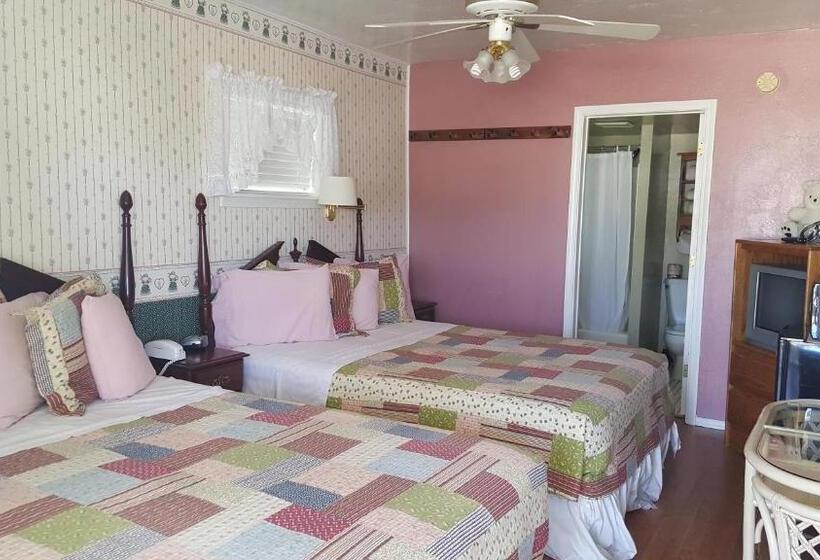 带2个双人床的标准工作室, Canyon Country Inn