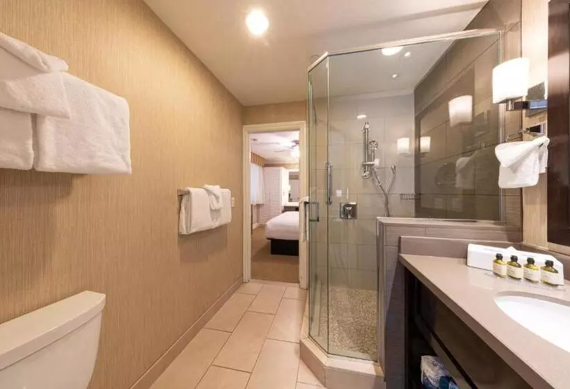 سوییت, Carlsbad Inn Beach Resort