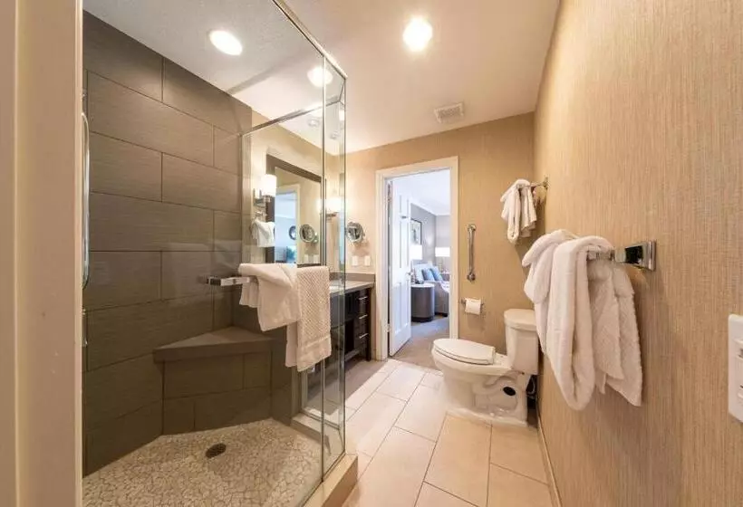 سوییت, Carlsbad Inn Beach Resort
