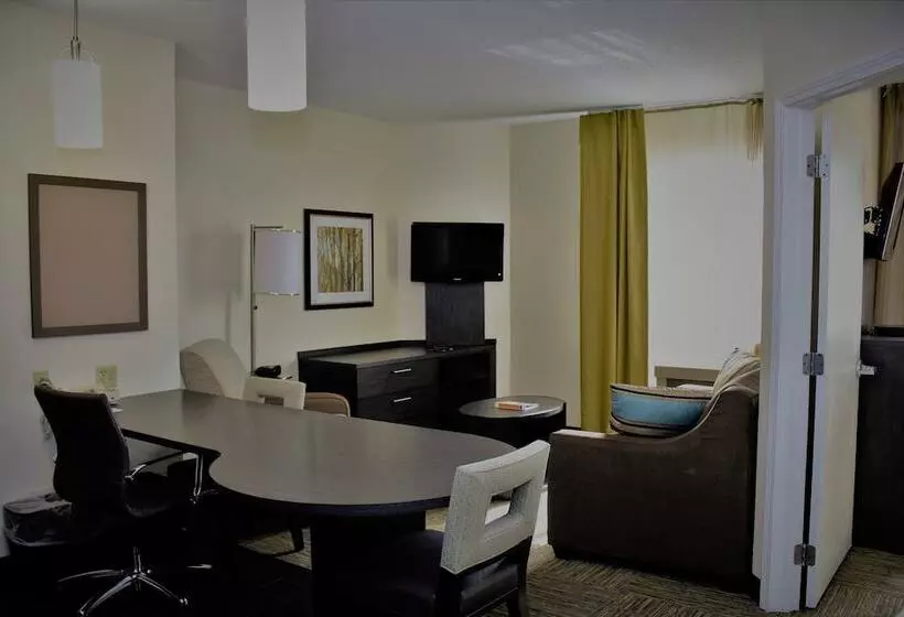キングサイズベッドのスイートルーム, Candlewood Suites   East Syracuse   Carrier Circle, An Ihg