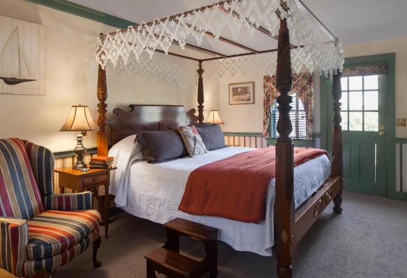 キングサイズベッドのスーペリアルーム, Captain's House Inn