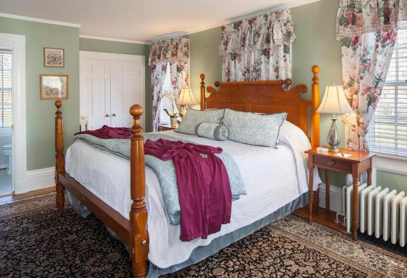 Номер Deluxe Кровать Кинг, Captain's House Inn