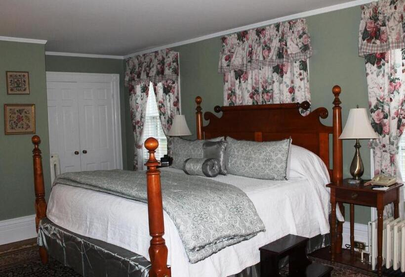 キングサイズベッドのデラックスルーム, Captain's House Inn