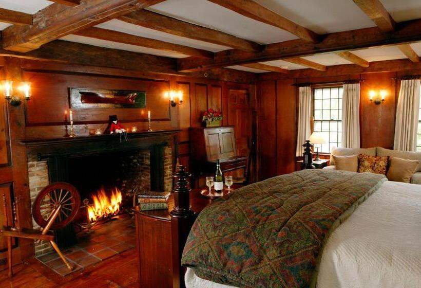 デラックスキャビン, Captain's House Inn