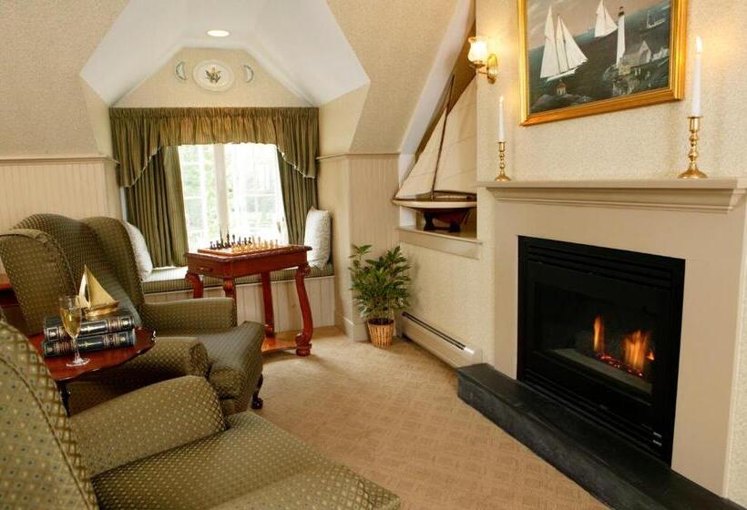 キングサイズベッドのスイートルーム, Captain's House Inn