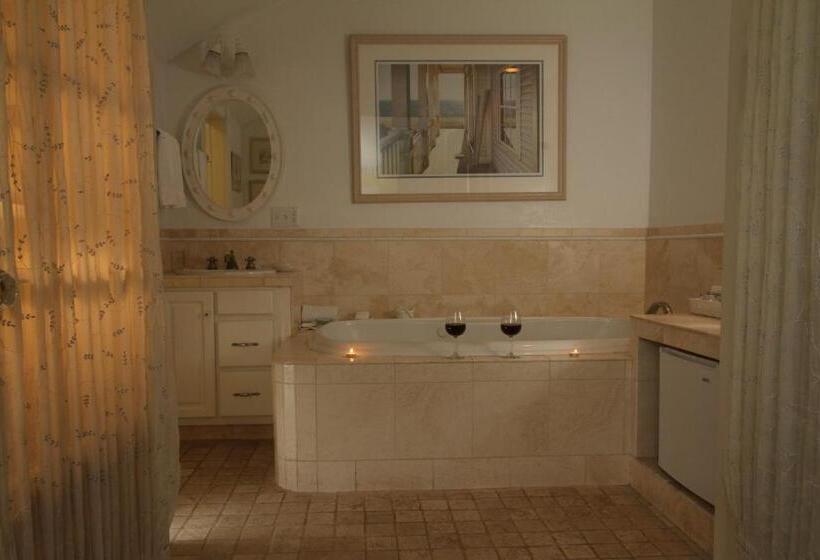 スーペリアースイート, Captain's House Inn