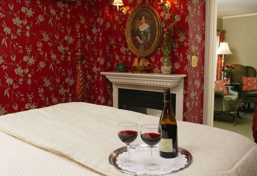 デラックススイート, Captain's House Inn