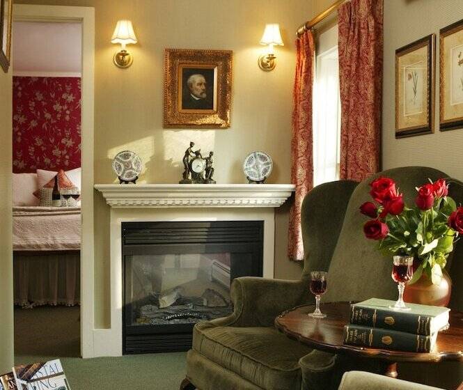 デラックススイート, Captain's House Inn