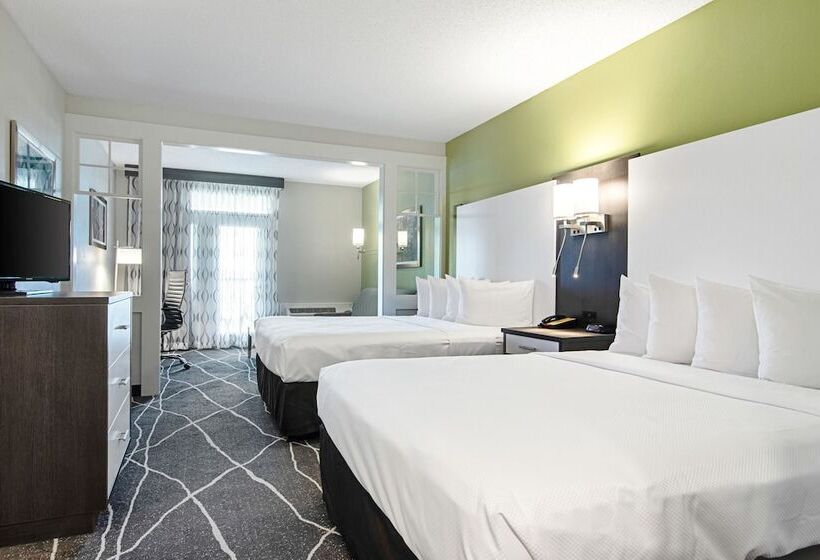 اتاق استاندارد, Clarion Inn Willow River