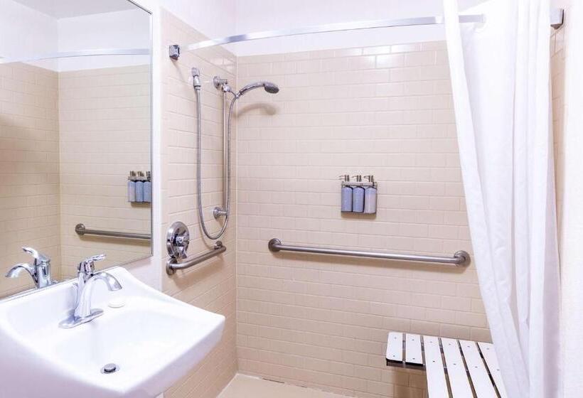 جناح لذوى الاحتياجات الخاصة, Sonesta Simply Suites Irvine East Foothill