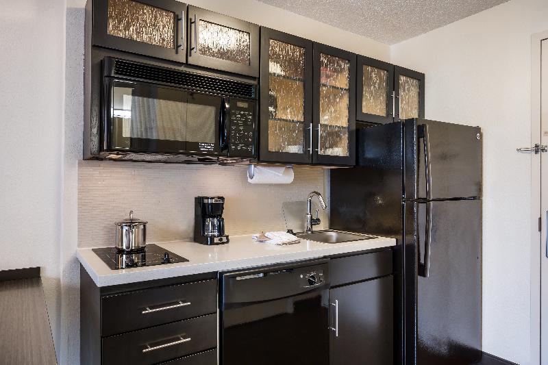 جناح لذوى الاحتياجات الخاصة, Sonesta Simply Suites Phoenix Glendale