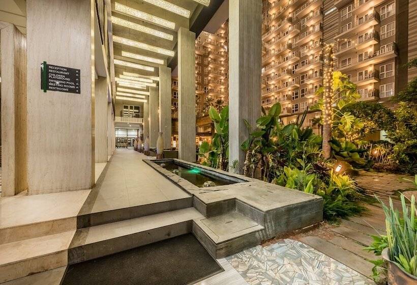 Апартаменты 1 Спальня Вид на Сад, Grande Valore Hotel Cikarang