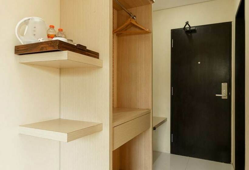 スタンダードルーム, Reddoorz Plus Near Sangkareang Park