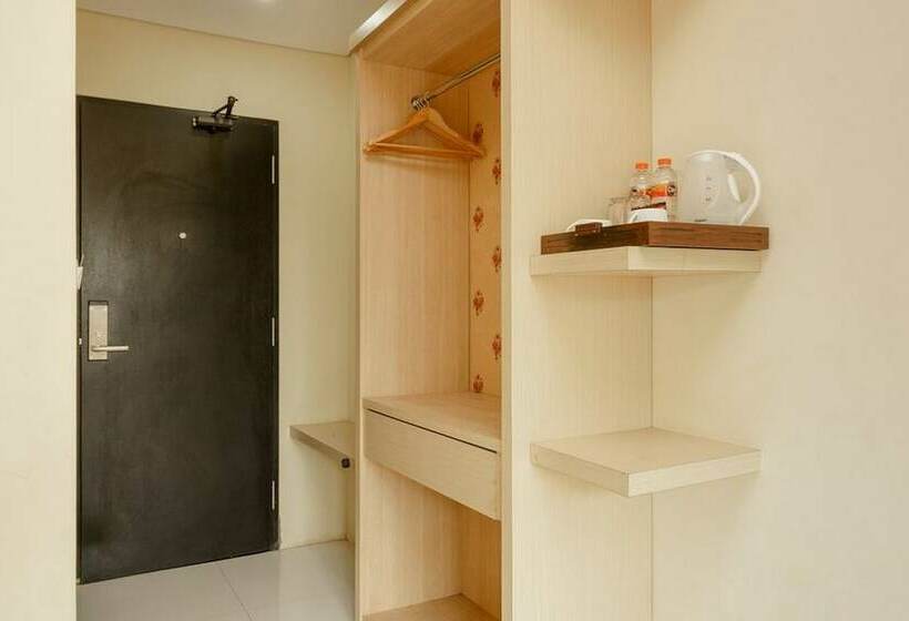 スタンダードルーム, Reddoorz Plus Near Sangkareang Park