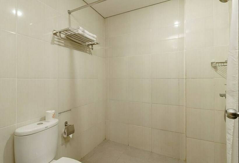 スタンダードルーム, Reddoorz Plus Near Sangkareang Park