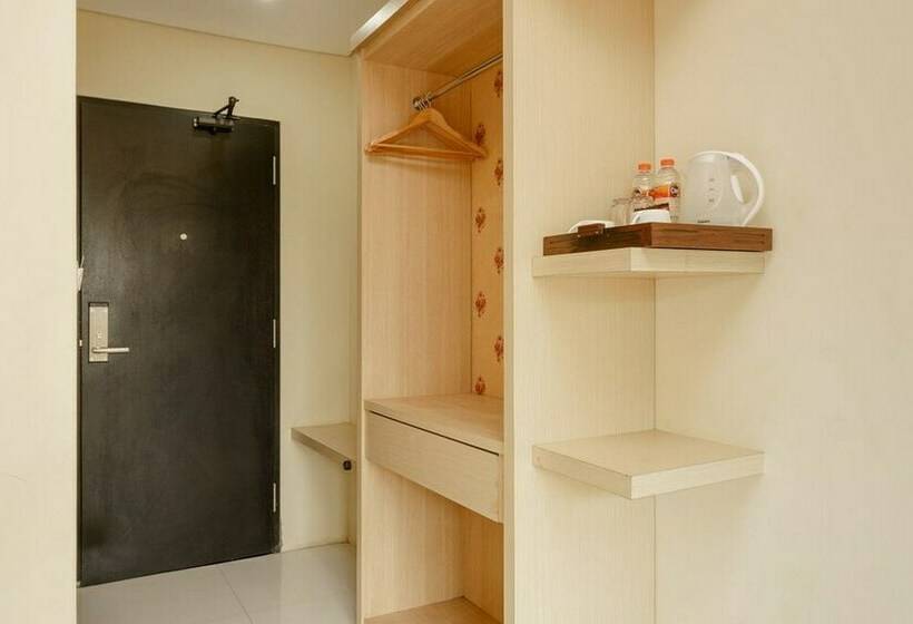 Номер Стандарт, Reddoorz Plus Near Sangkareang Park