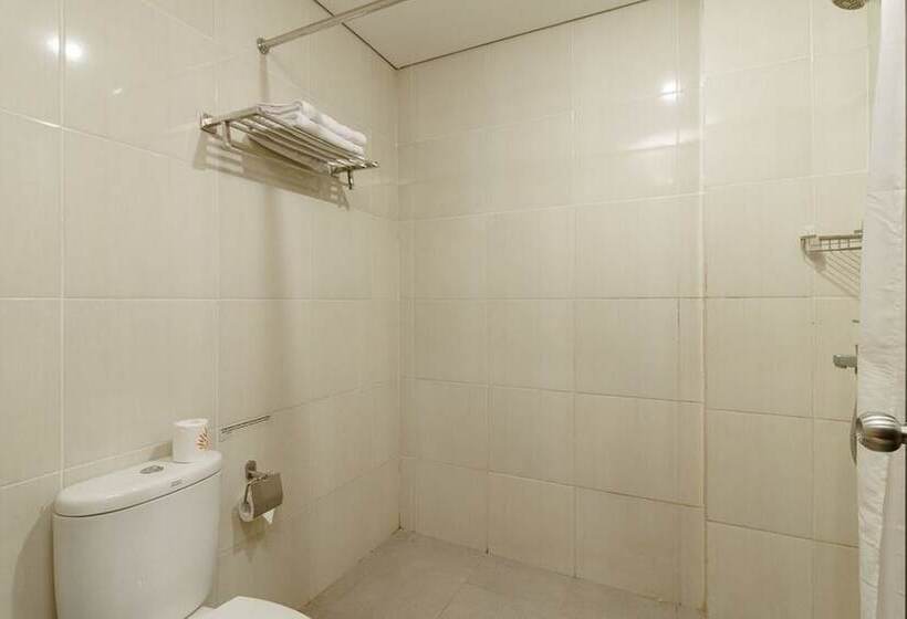 Номер Economy, Reddoorz Plus Near Sangkareang Park