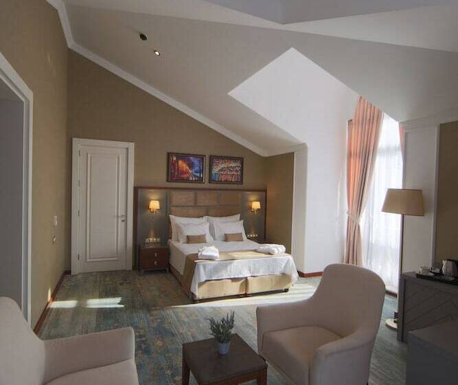 اتاق استاندارد, Saat Meydani Nakhchivan