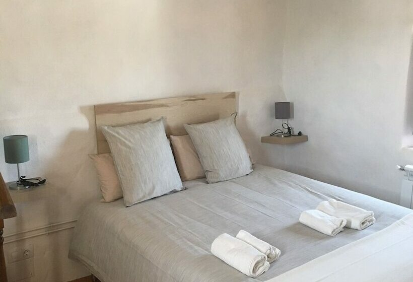 Четырехместный Номер Стандарт, Villa Mélusine