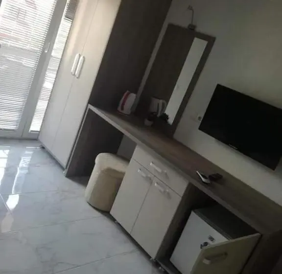 اتاق استاندارد سه نفره, Villa Ekaterina