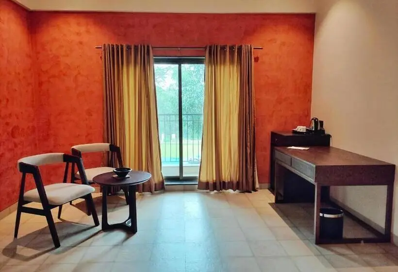 Sviitti, The Summer House, Pachmarhi   Am Hotel Kollection