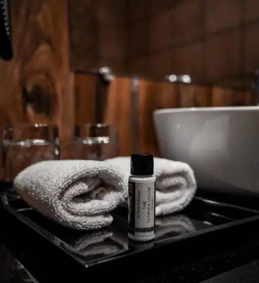 Deluxe-huone, The Summer House, Pachmarhi   Am Hotel Kollection