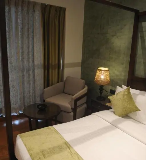 Standard-huone Sisäpuolella, The Summer House, Pachmarhi   Am Hotel Kollection