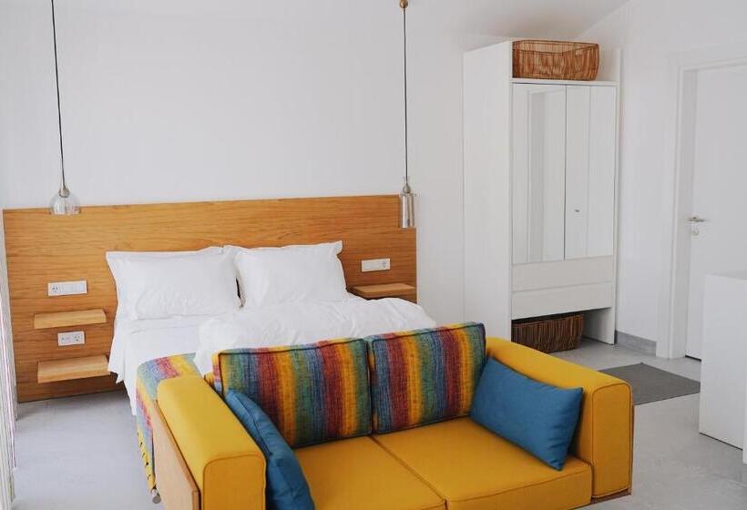 Номер Стандарт с Балконом, Bono Hotel Old Town
