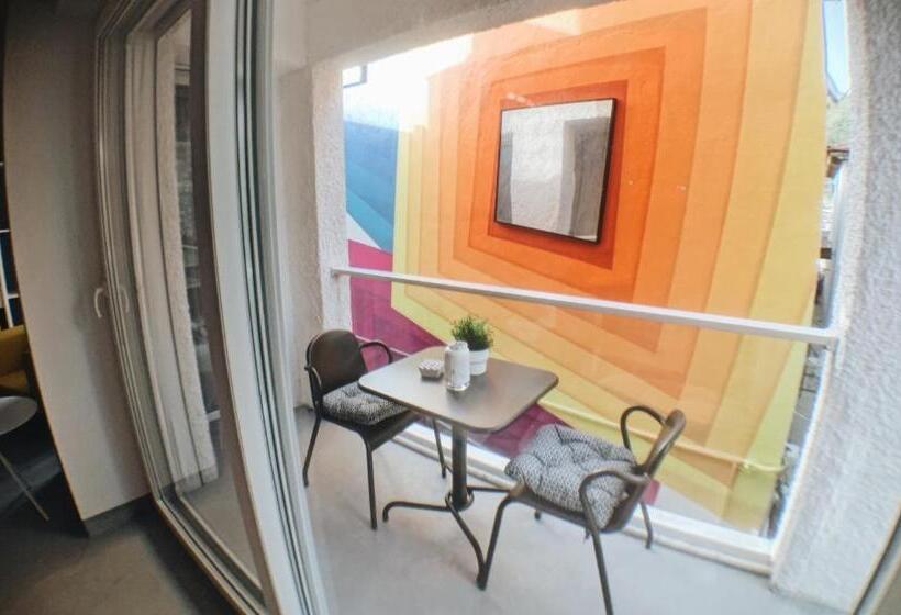 Номер Стандарт с Балконом, Bono Hotel Old Town