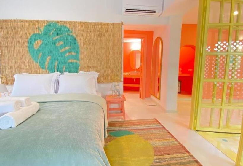 Люкс, Bono Hotel Old Town