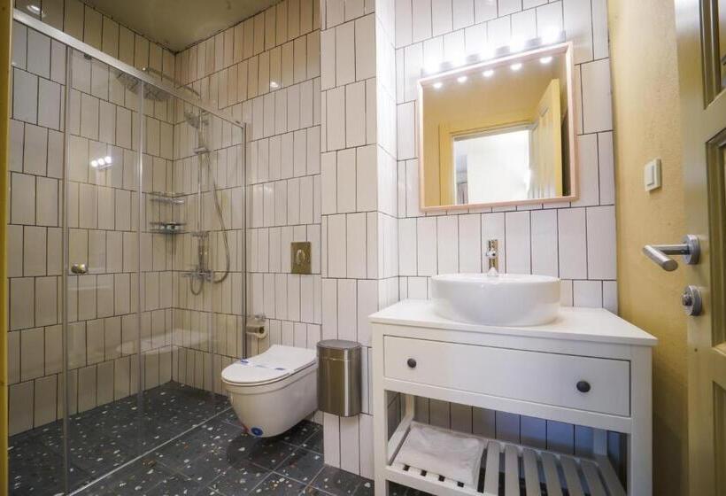 Номер Deluxe с Балконом, Bono Hotel Old Town