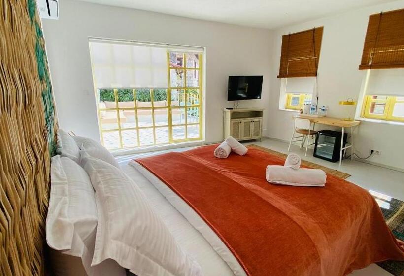 Номер Стандарт с Террасой, Bono Hotel Old Town