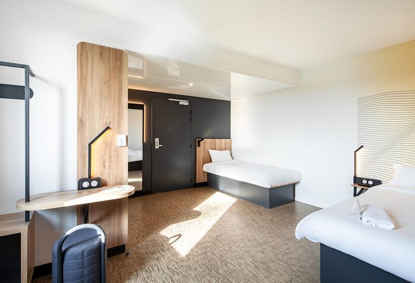 Четырехместный Номер Стандарт, B&b Hotel Igny Palaiseau