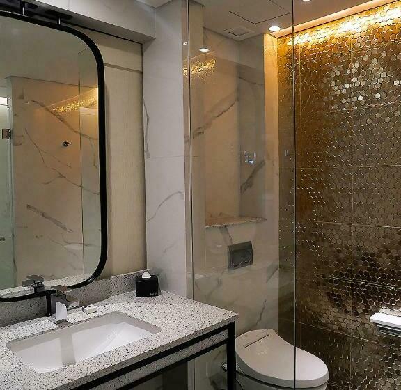 高级大房间, Movenpick Surabaya City