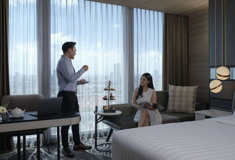 اتاق لوکس با چشم‌انداز شهر, Movenpick Surabaya City