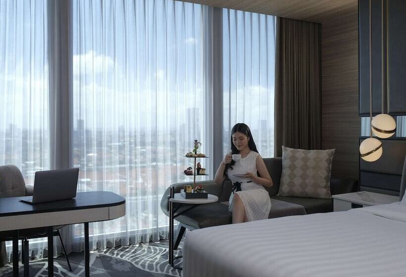 高级大房间, Movenpick Surabaya City