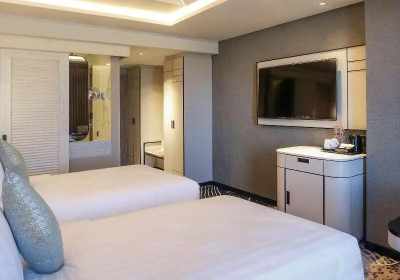 シティビューのデラックスルーム, Movenpick Surabaya City