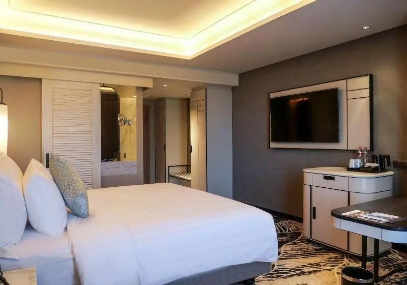 シティビューのデラックスルーム, Movenpick Surabaya City