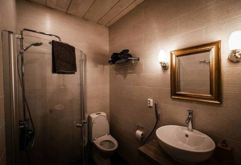 سوییت لوکس, Villa Happy Fox