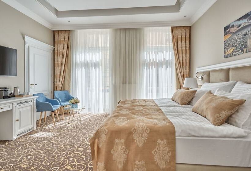 수피리어 룸, Golden Key Boutique